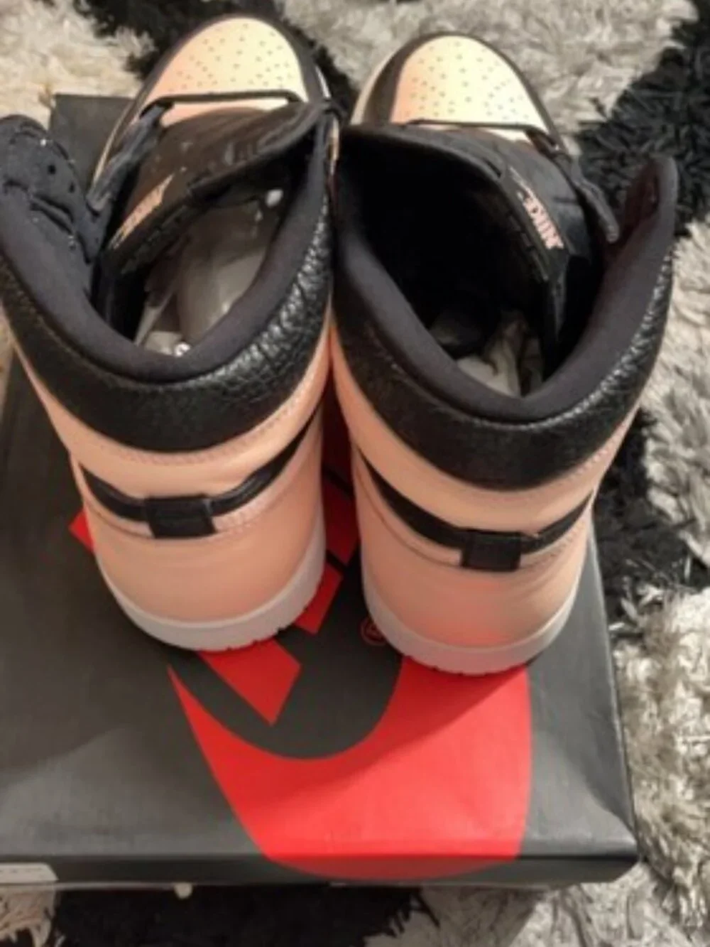 AJ1 Retro High Black Crimson Tint 555088-081 Sz 10.5